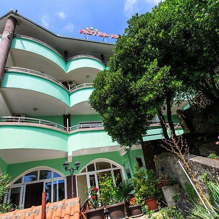Hotel Hoti Ulcinj Extérieur photo
