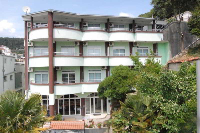 Hotel Hoti Ulcinj Extérieur photo