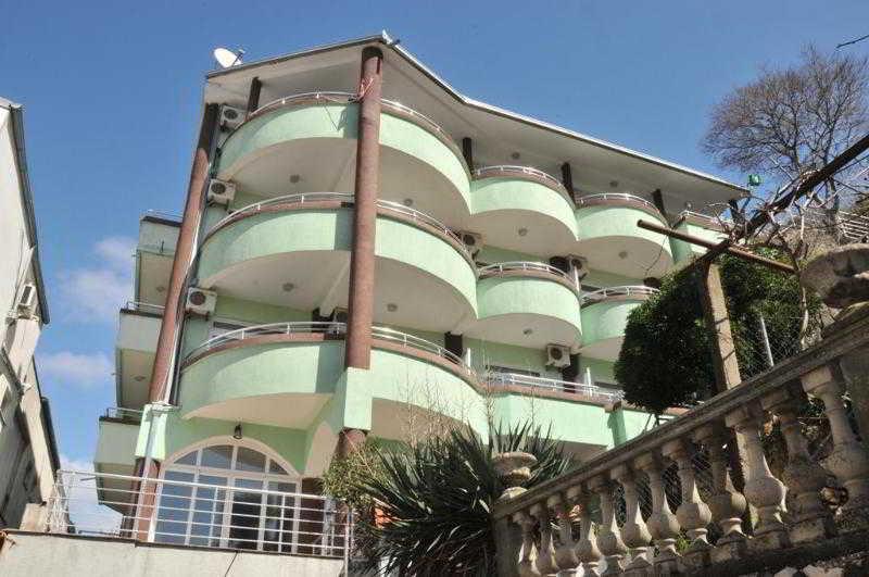 Hotel Hoti Ulcinj Extérieur photo