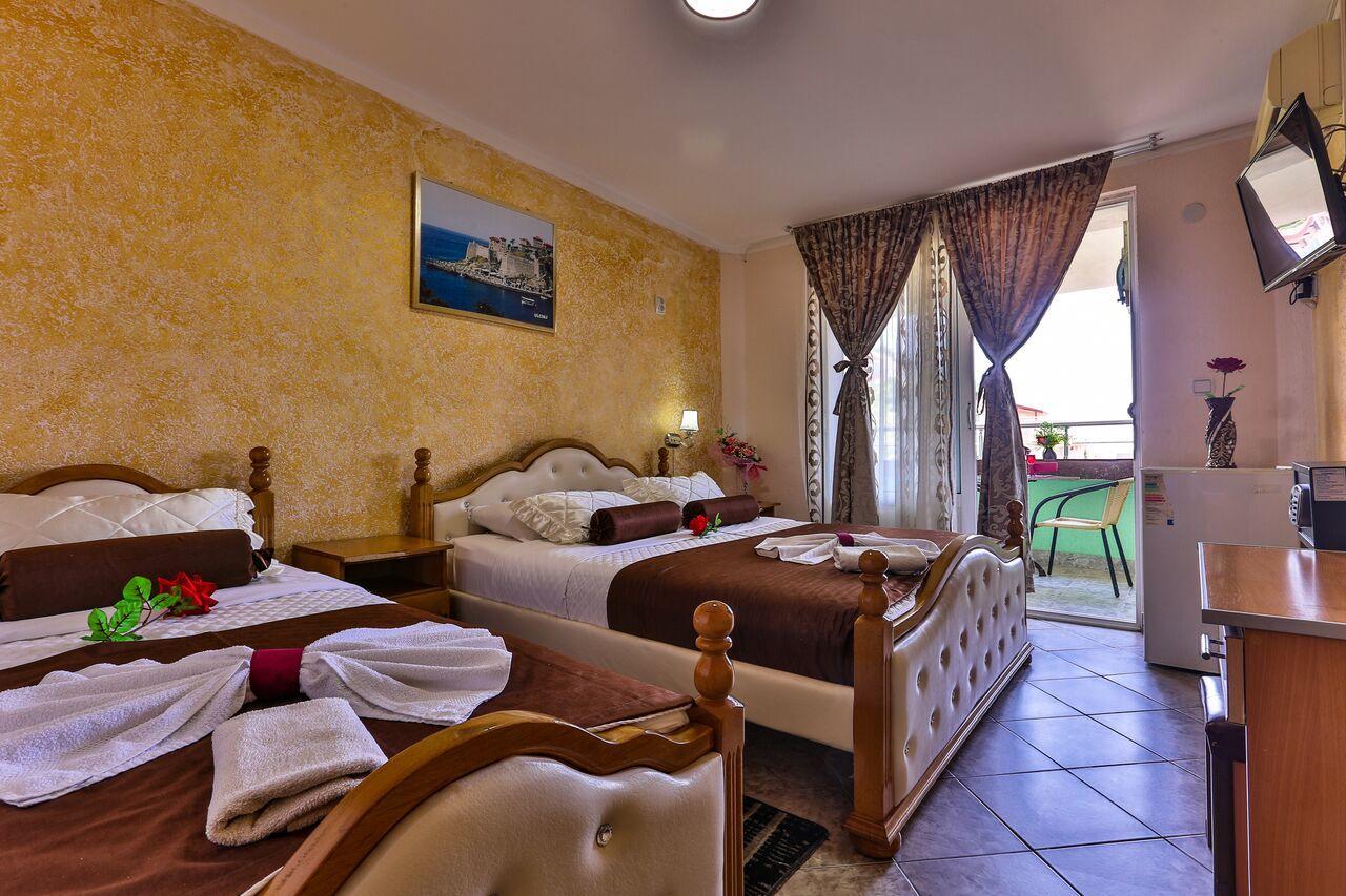 Hotel Hoti Ulcinj Extérieur photo
